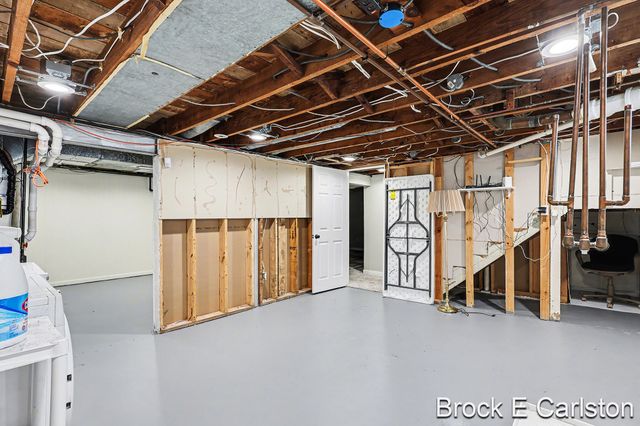 2915 Westland Road, Roosevelt Park City, MI 49441