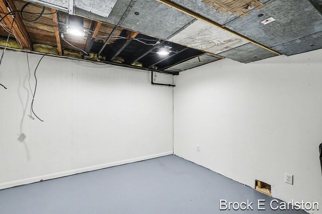 2915 Westland Road, Roosevelt Park City, MI 49441