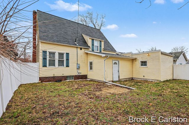 2915 Westland Road, Roosevelt Park City, MI 49441