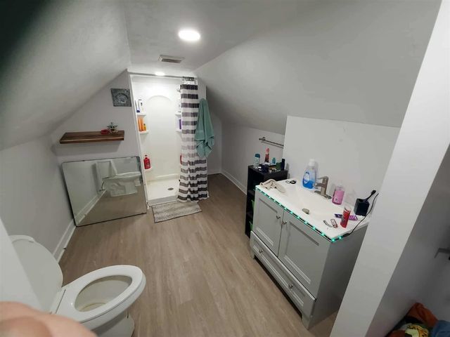 1212 Washington Avenue, Kalamazoo, MI 49001