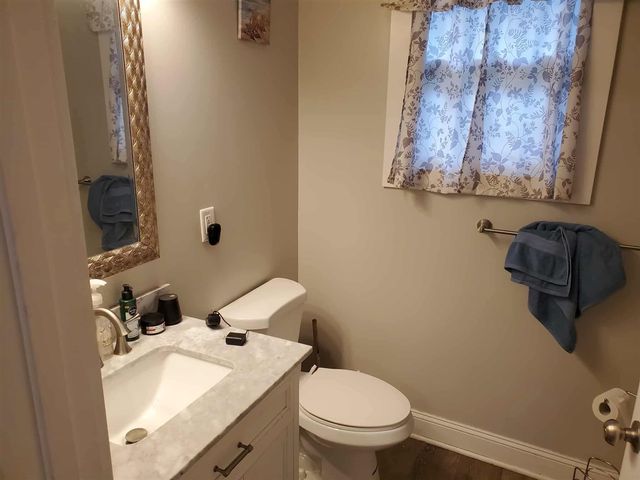 1212 Washington Avenue, Kalamazoo, MI 49001