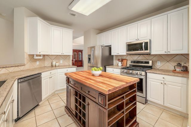 2014 Clegg DR, Cedar Park, TX 78613