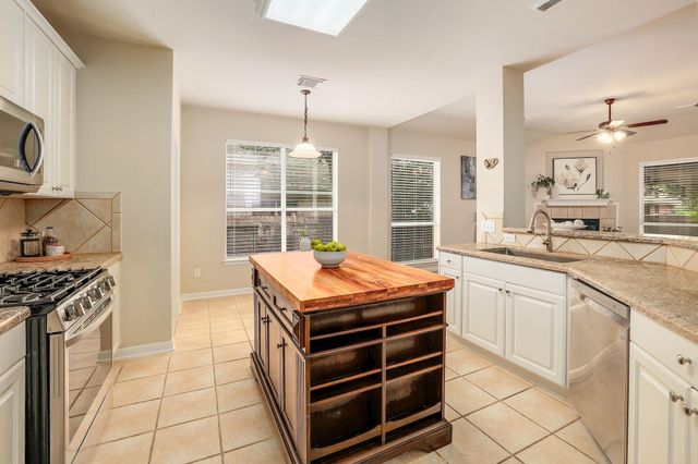 2014 Clegg DR, Cedar Park, TX 78613