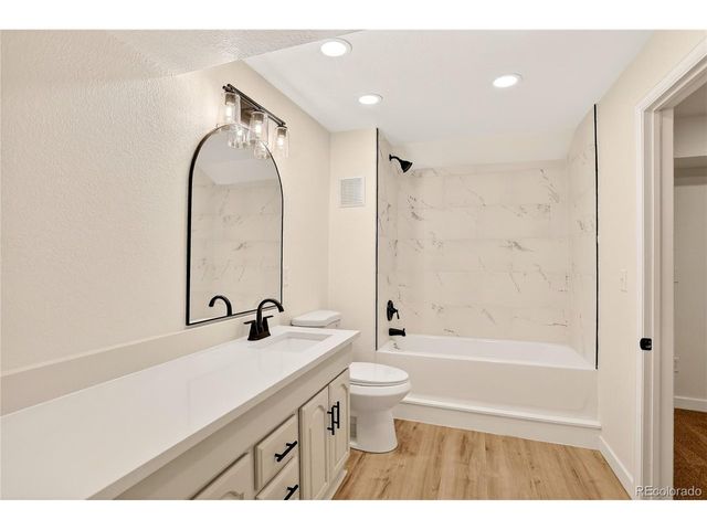 5322 S Danube Ct, Centennial, CO 80015