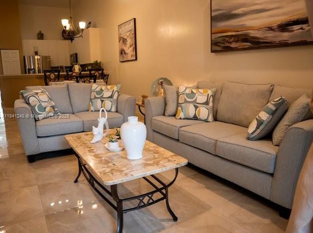 3279 NE 11th Dr, Homestead, FL 33033