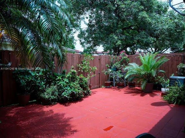 3279 NE 11th Dr, Homestead, FL 33033