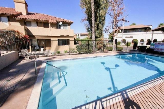 955 Postal Way 28, Vista, CA 92083