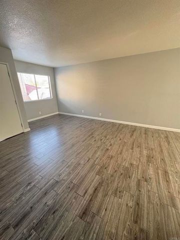 955 Postal Way 28, Vista, CA 92083