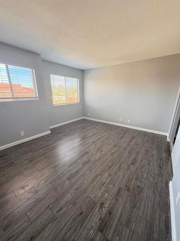 955 Postal Way 28, Vista, CA 92083