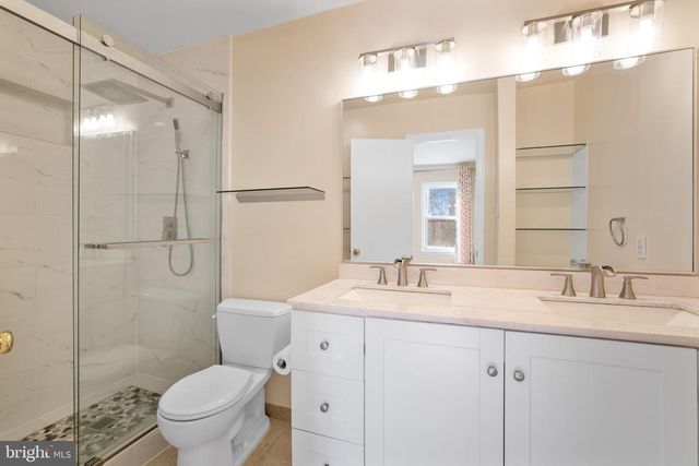 7857 HEATHERTON LN, Rockville, MD 20854