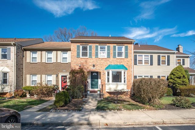 7857 HEATHERTON LN, Rockville, MD 20854
