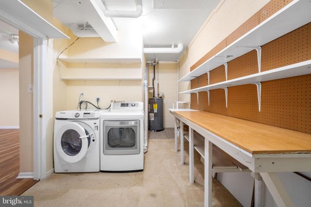 7857 HEATHERTON LN, Rockville, MD 20854