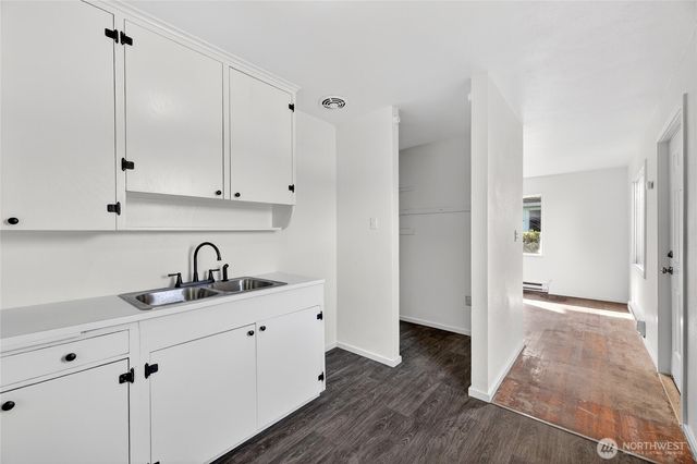 5222 -36 Delridge Way SW, Seattle, WA 98106