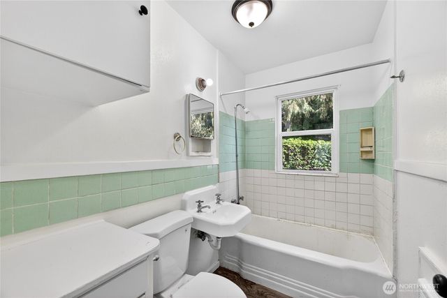 5222 -36 Delridge Way SW, Seattle, WA 98106