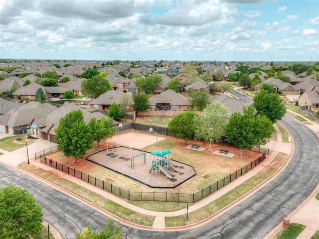 4904 NW 161st Terrace, Edmond, OK 73013