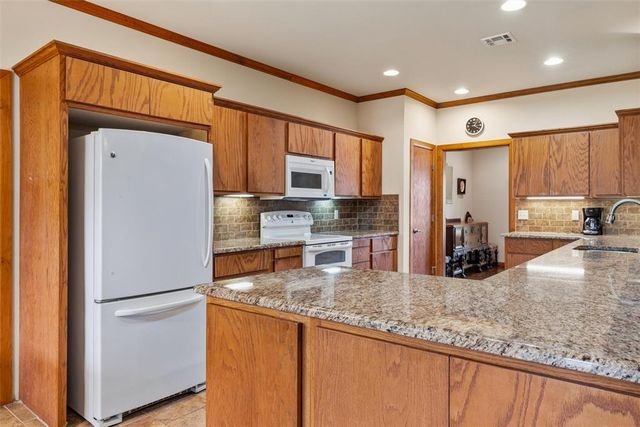 1023 W Brooke Hollow Court, Stillwater, OK 74075