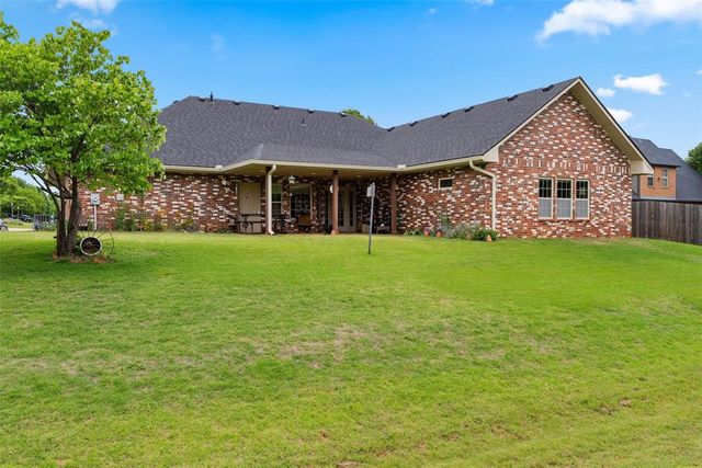 1023 W Brooke Hollow Court, Stillwater, OK 74075