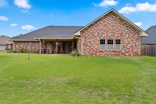 1023 W Brooke Hollow Court, Stillwater, OK 74075