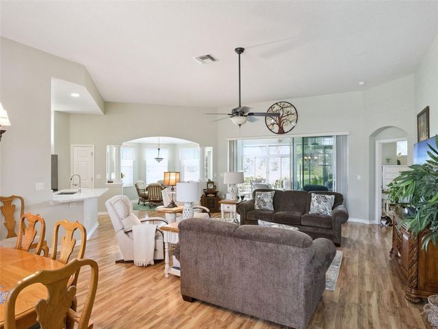 5524 SQUIRES DRIVE, Leesburg, FL 34748