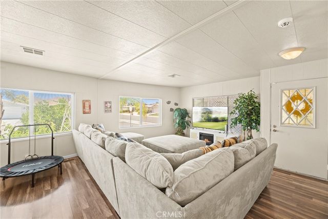 2964 Silver Oak Way, Hemet, CA 92545