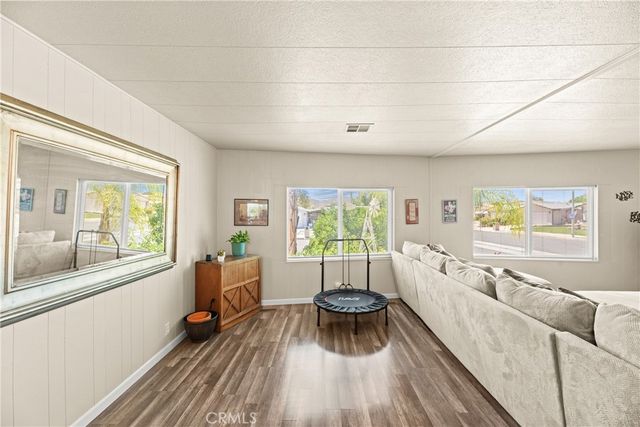 2964 Silver Oak Way, Hemet, CA 92545