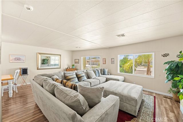 2964 Silver Oak Way, Hemet, CA 92545