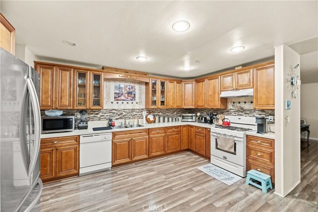 2964 Silver Oak Way, Hemet, CA 92545