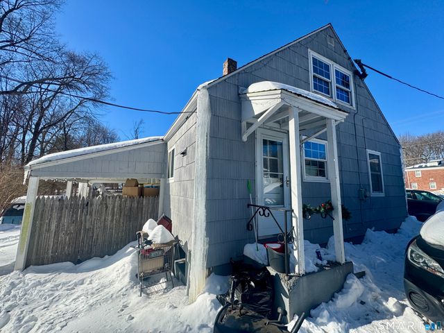 84 Middle Turnpike West, Manchester, CT 06040