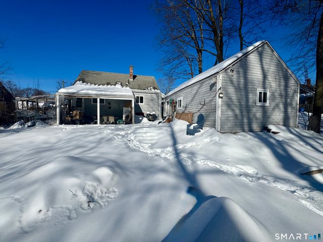 84 Middle Turnpike West, Manchester, CT 06040