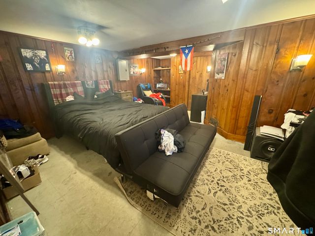 84 Middle Turnpike West, Manchester, CT 06040