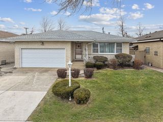 8300 W Balmoral Avenue, Chicago, IL 60656