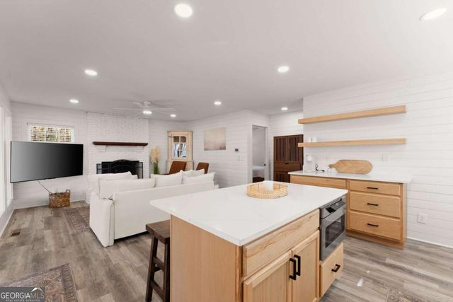 3655 Lodgehaven Circle, Gainesville, GA 30506