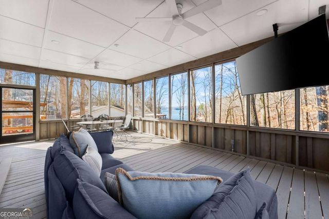 3655 Lodgehaven Circle, Gainesville, GA 30506