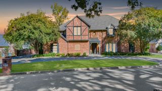 2202 Woodlands Dr., Tyler, TX 75703