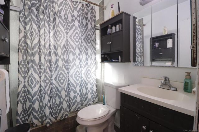 1439 E MISSION, Escondido, CA 92027