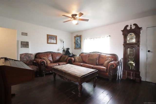 1439 E MISSION, Escondido, CA 92027