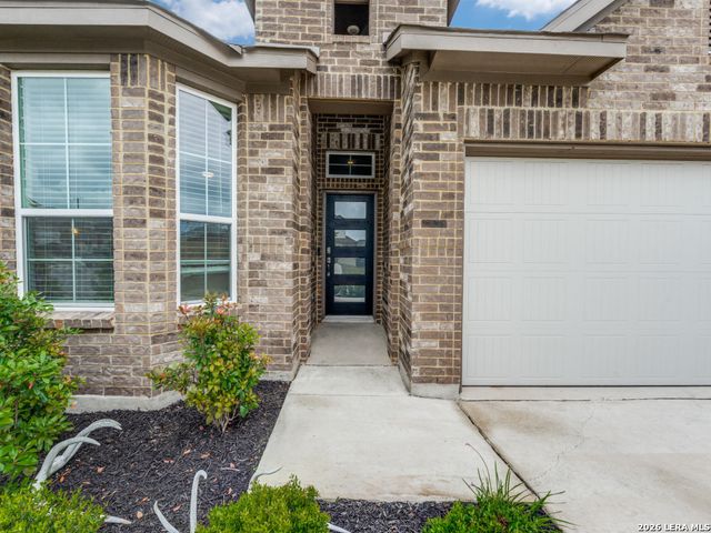 1052 SLIGHT ST, New Braunfels, TX 78130