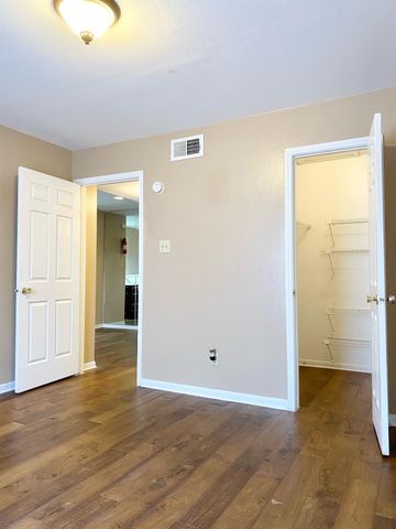 14600 Fonmeadow Drive 907, Houston, TX 77035