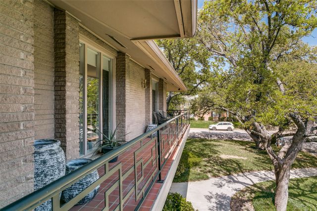 6332 Bandera Avenue D, Dallas, TX 75225