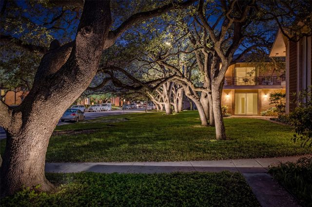 6332 Bandera Avenue D, Dallas, TX 75225