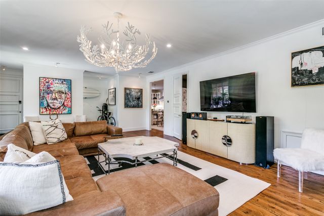 6332 Bandera Avenue D, Dallas, TX 75225