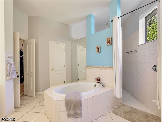2301 SW 21st AVE, Cape Coral, FL 33991
