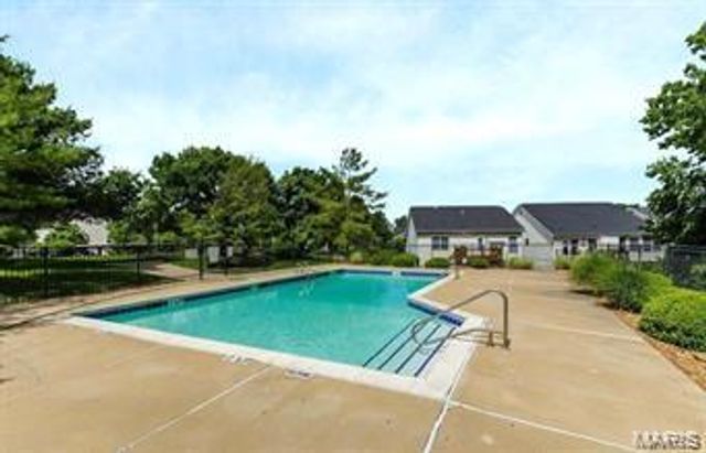 480 Benton Drive L, St Peters, MO 63376