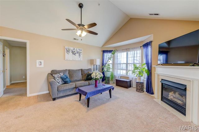 480 Benton Drive L, St Peters, MO 63376