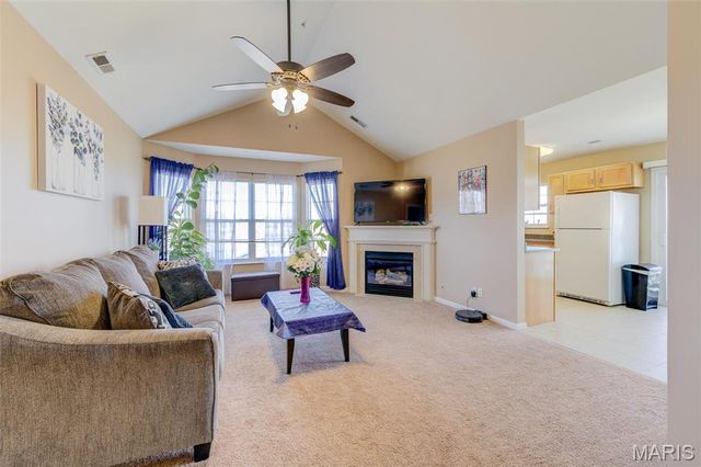 480 Benton Drive L, St Peters, MO 63376