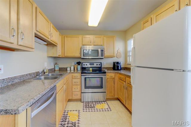 480 Benton Drive L, St Peters, MO 63376