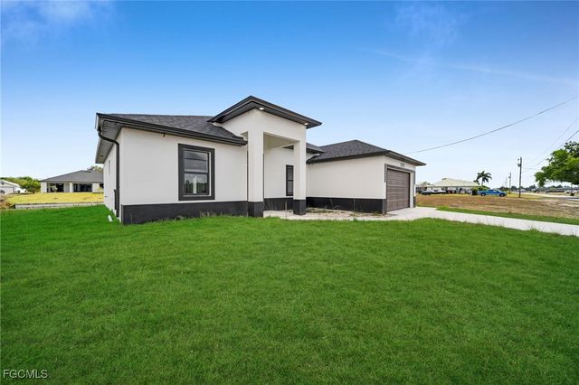 1225 NE 5th PL, Cape Coral, FL 33909