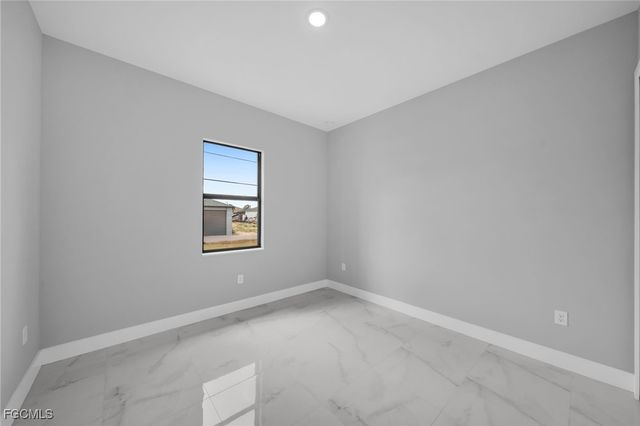 1225 NE 5th PL, Cape Coral, FL 33909