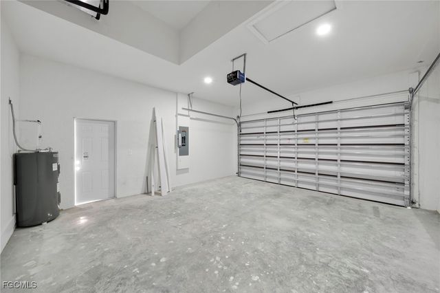 1225 NE 5th PL, Cape Coral, FL 33909