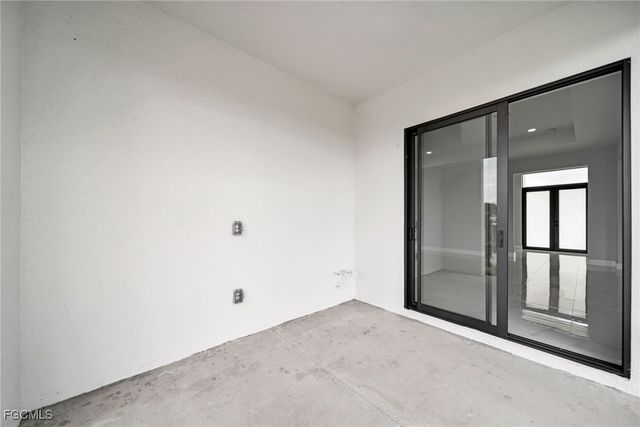 1225 NE 5th PL, Cape Coral, FL 33909